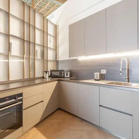 Felicia Apartment *